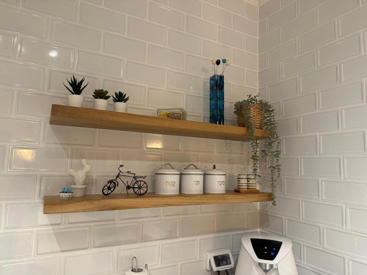 Midrahov Luxury Apartment Zikhron Yaakov Extérieur photo