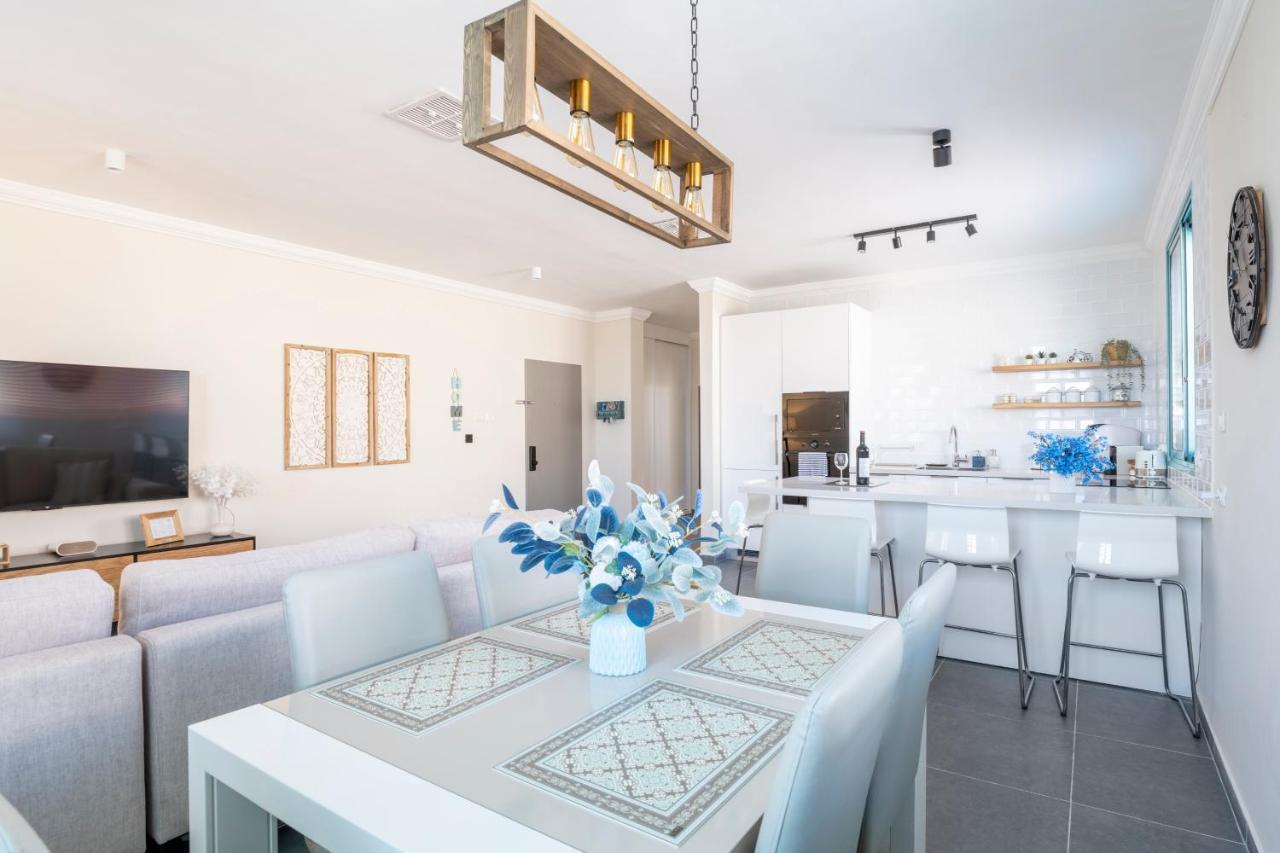 Midrahov Luxury Apartment Zikhron Yaakov Extérieur photo